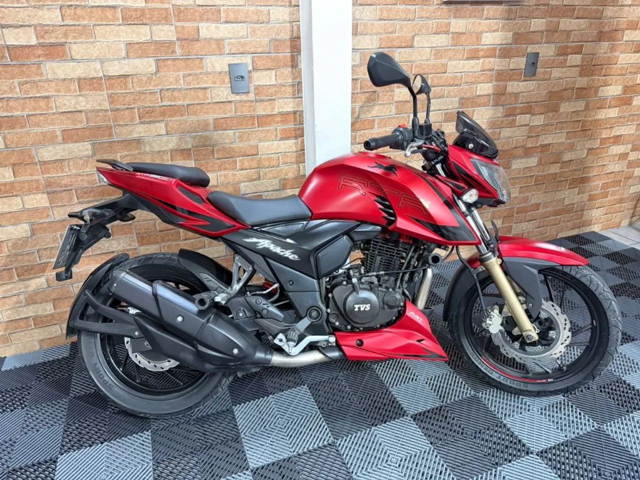 APACHE RTR 200cc