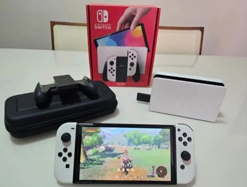NINTENDO SWITCH OLED DESBLOQUEADO COM CARTAO SD 256 GB E ACESSORIOS
