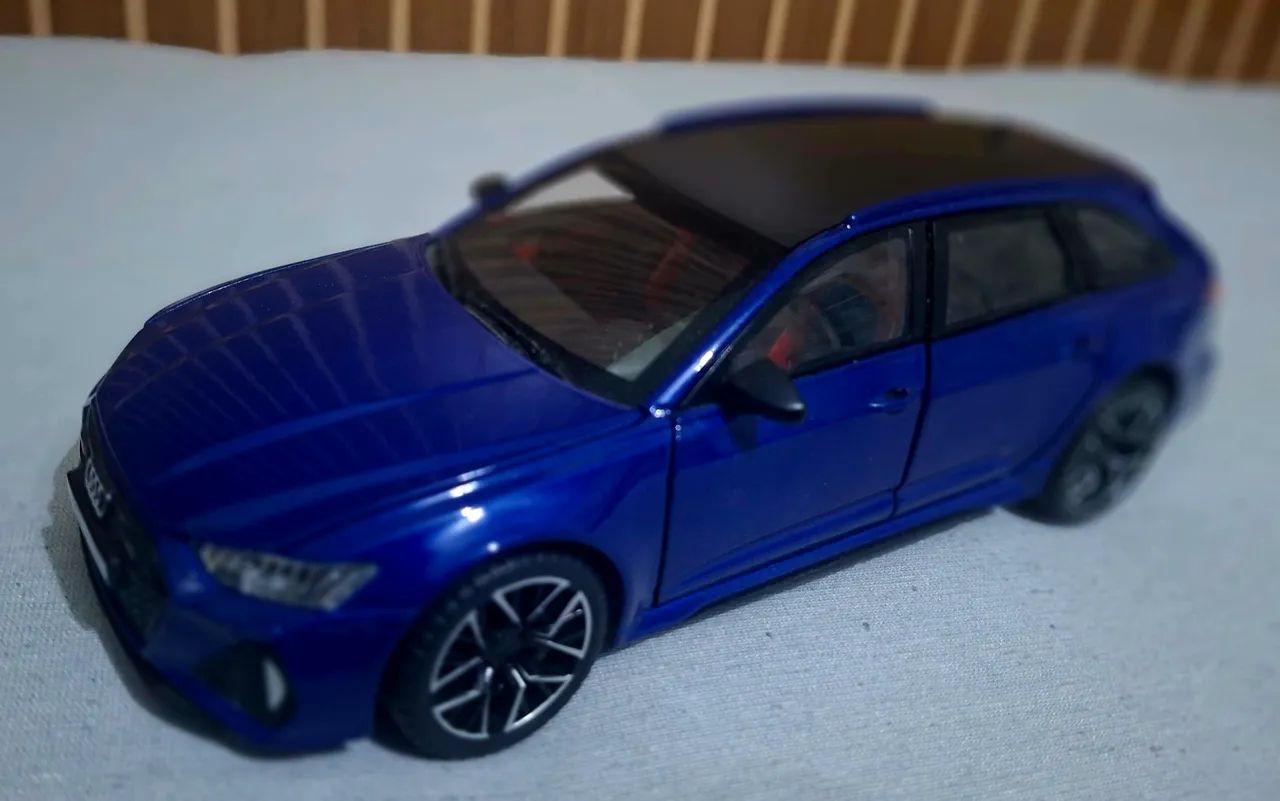 Carro miniatura Audi RS6 1/24 - Foto 2