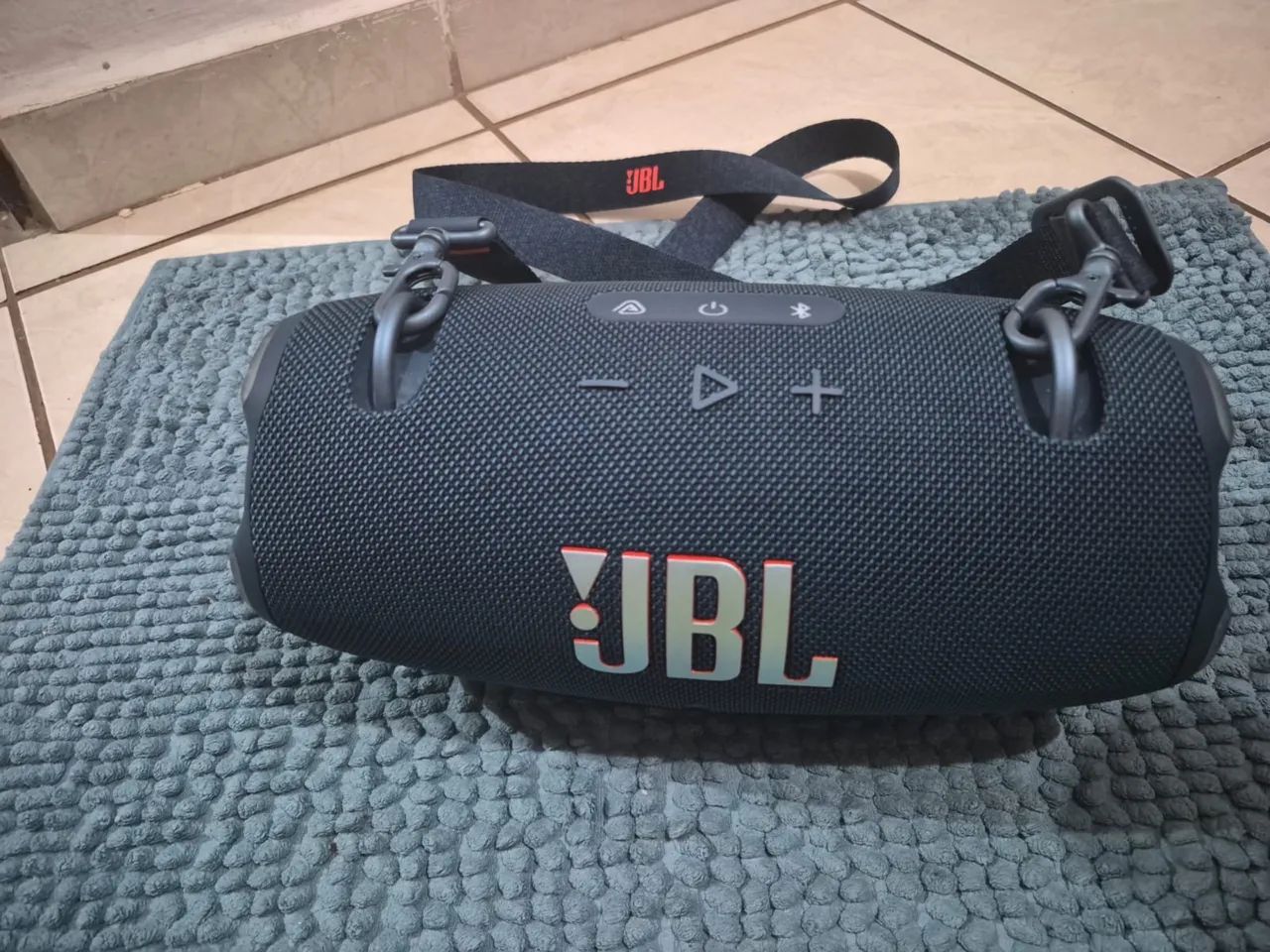 Vendo caixa de som JBL