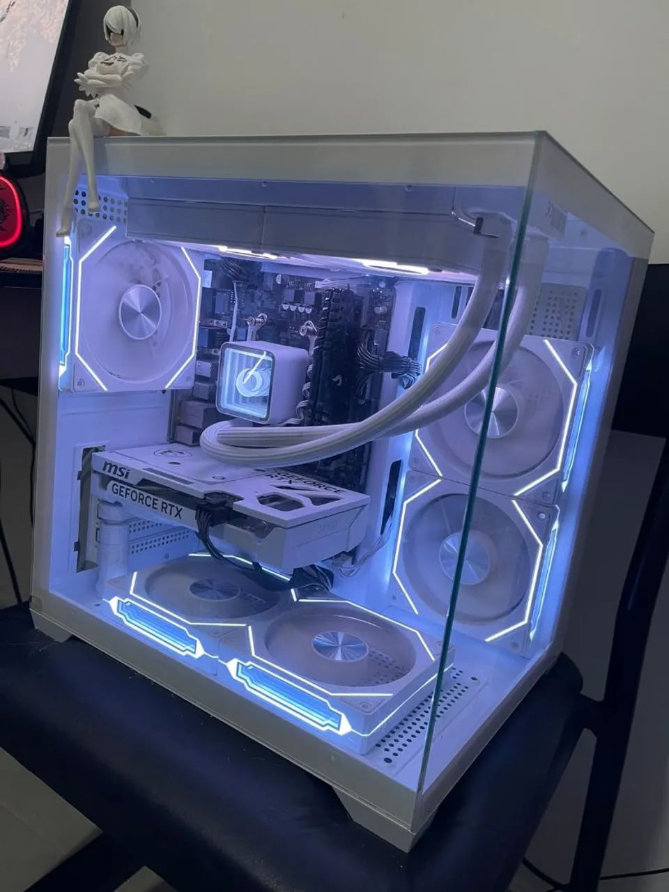 PC GAMER RTX5060 - FULL WHITE
