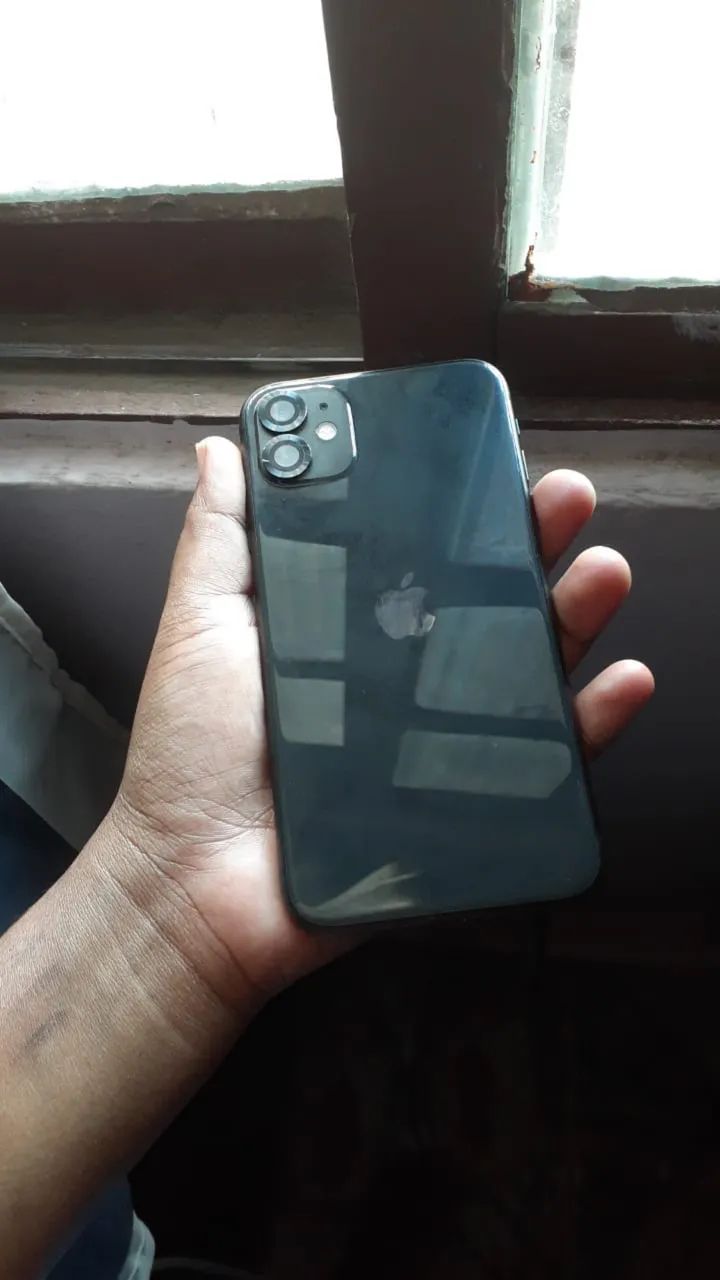 iPhone 11 ? 64GB - Foto 2