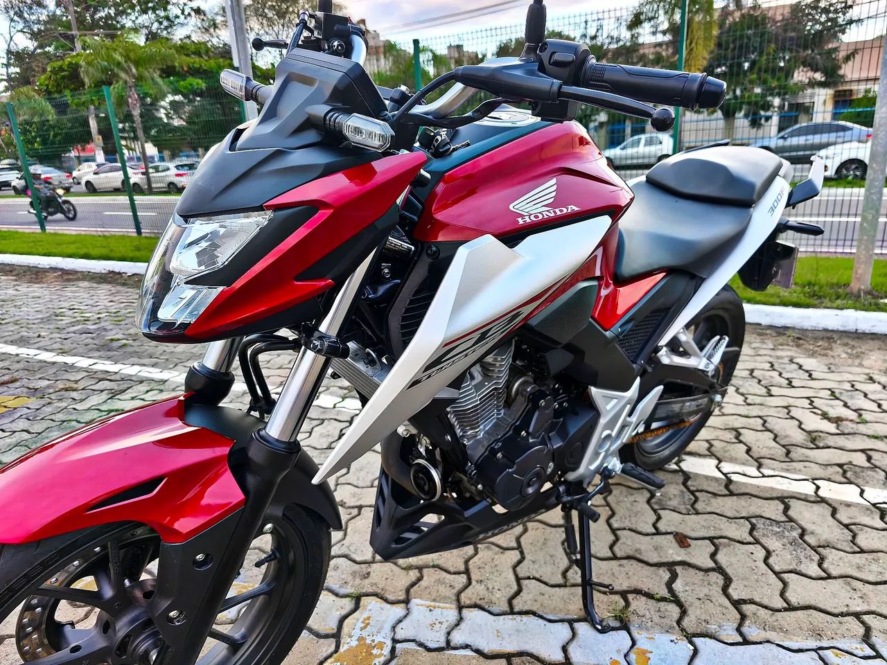 Honda CB300 ABS 2026 Zero  - Foto 2
