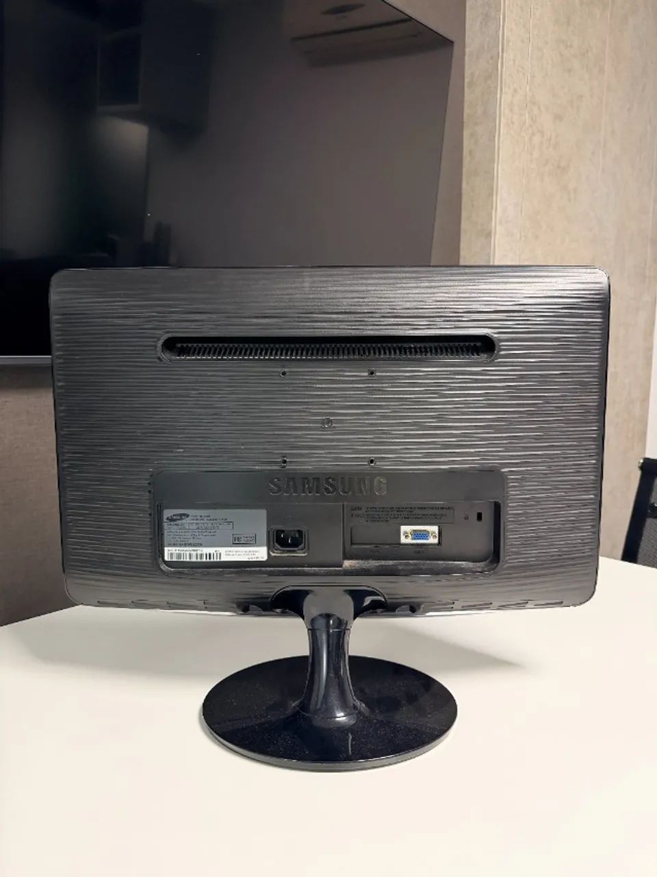 Monitor Samsung SyncMaster B2030N - Foto 2