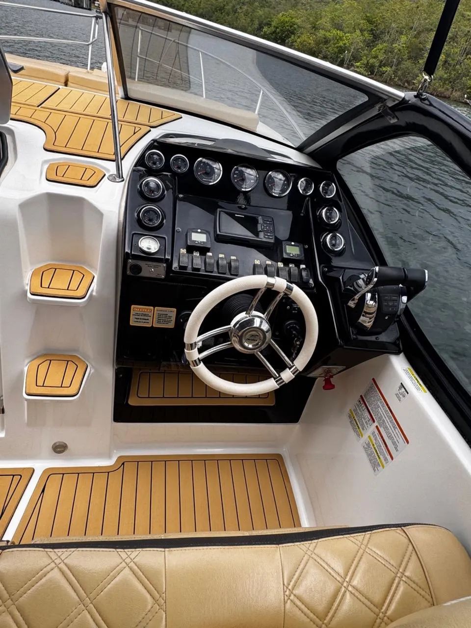 Lancha Focker 333 Black Edition  - Foto 4