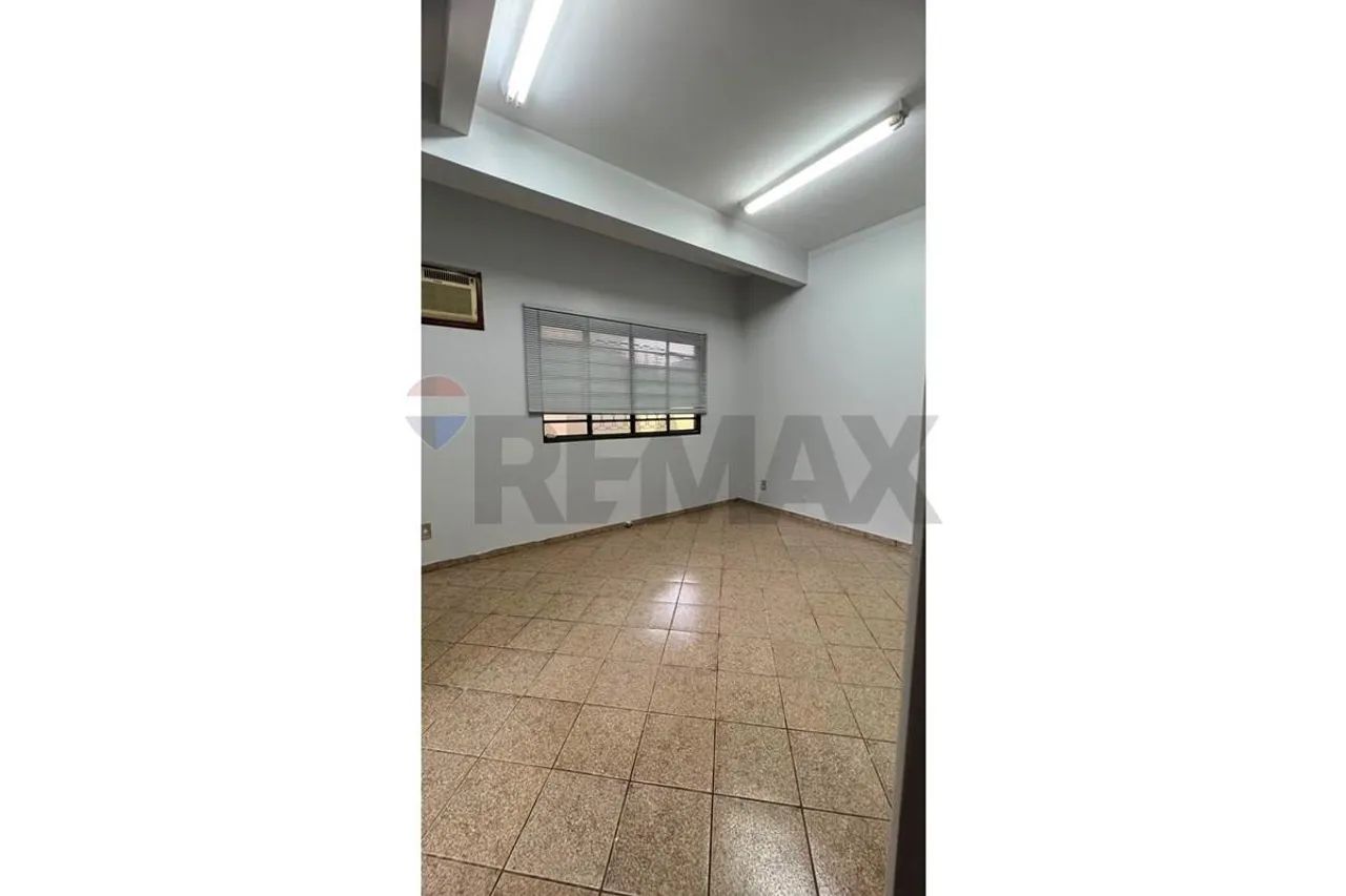 "Sala Comercial no Centro: Locação Imperdível!" - Foto 2