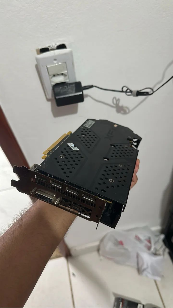 RX 580 4gb XFX SEMI NOVA - Foto 2