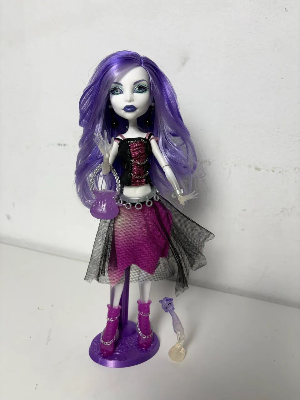 Boneca Básica Monster High Spectra Vondergeist Creeproduction 