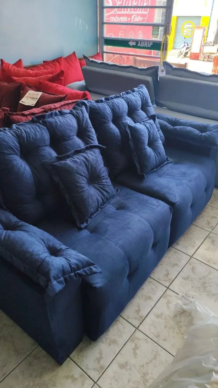 Sofá retrátil novo