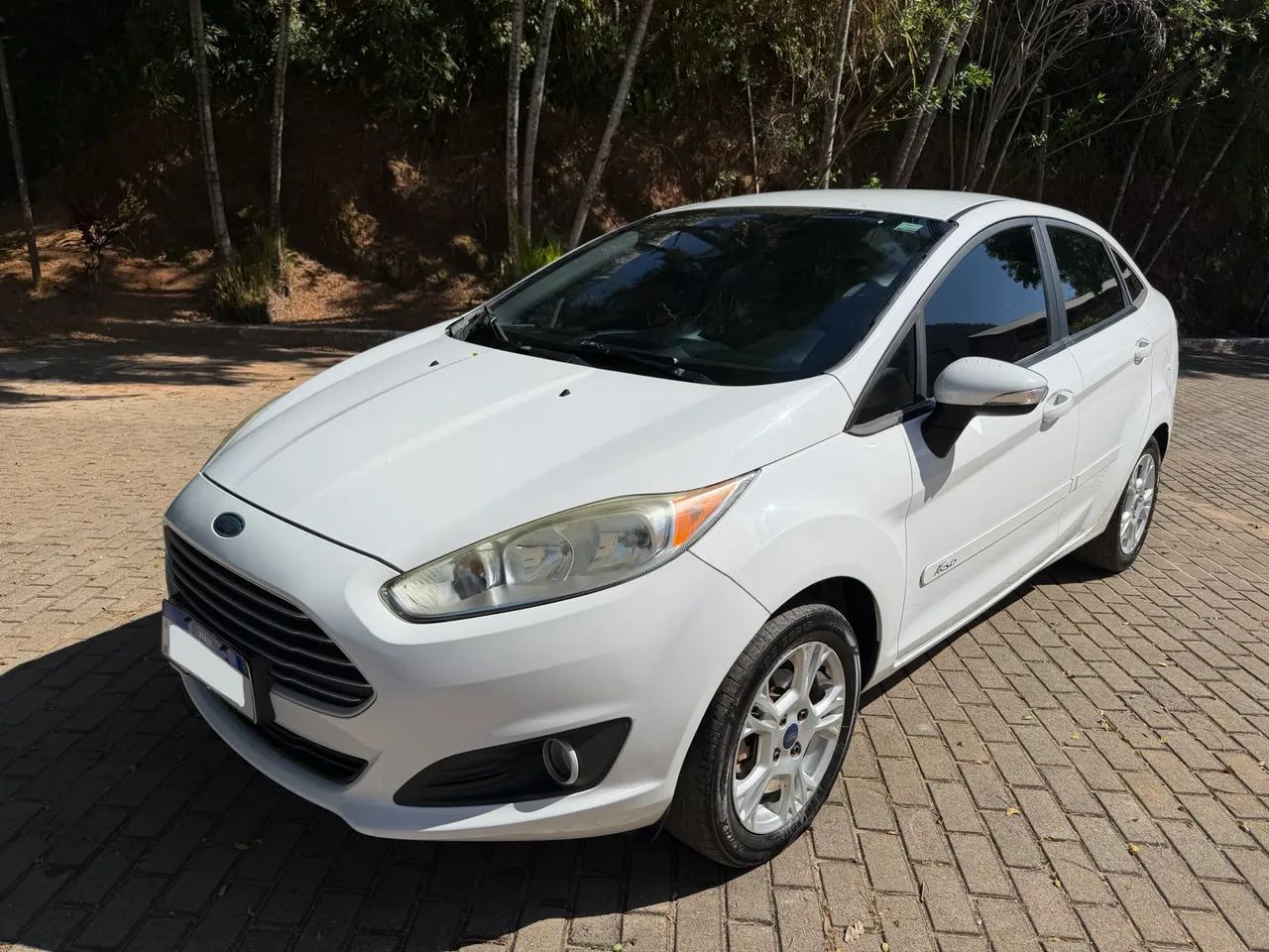 Ford Fiesta Fiesta Sedan 1.6 16V Flex Aut. 2015