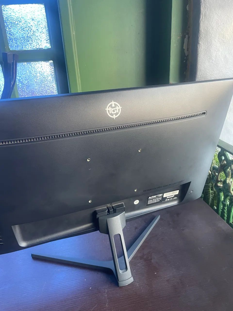 Monitor 165z 23.8pol com defeito 