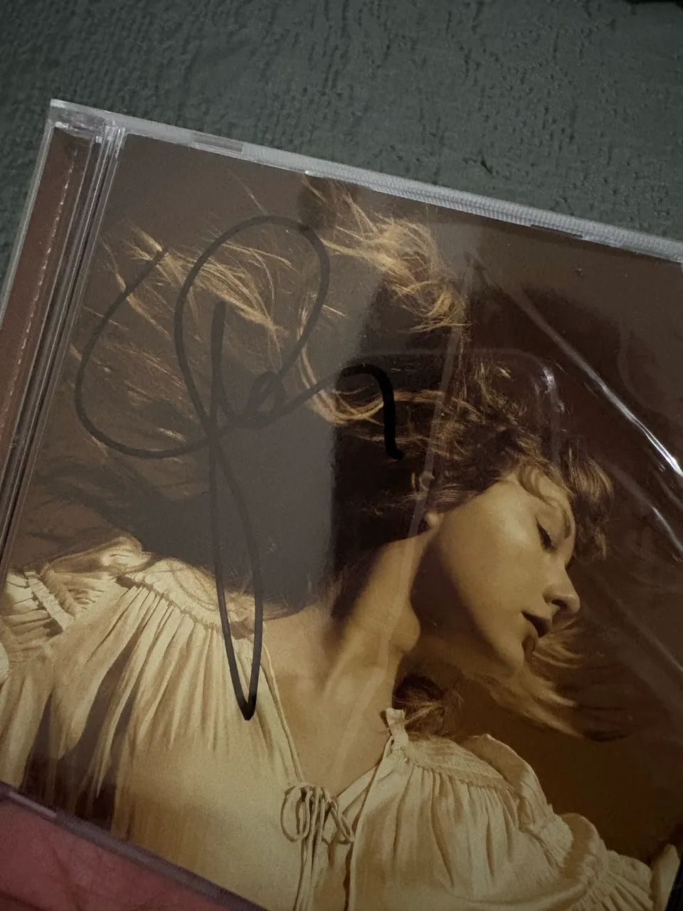 CD AUTOGRAFADO TAYLOR SWIFT FEARLESS (TAYLORS VERSION) 