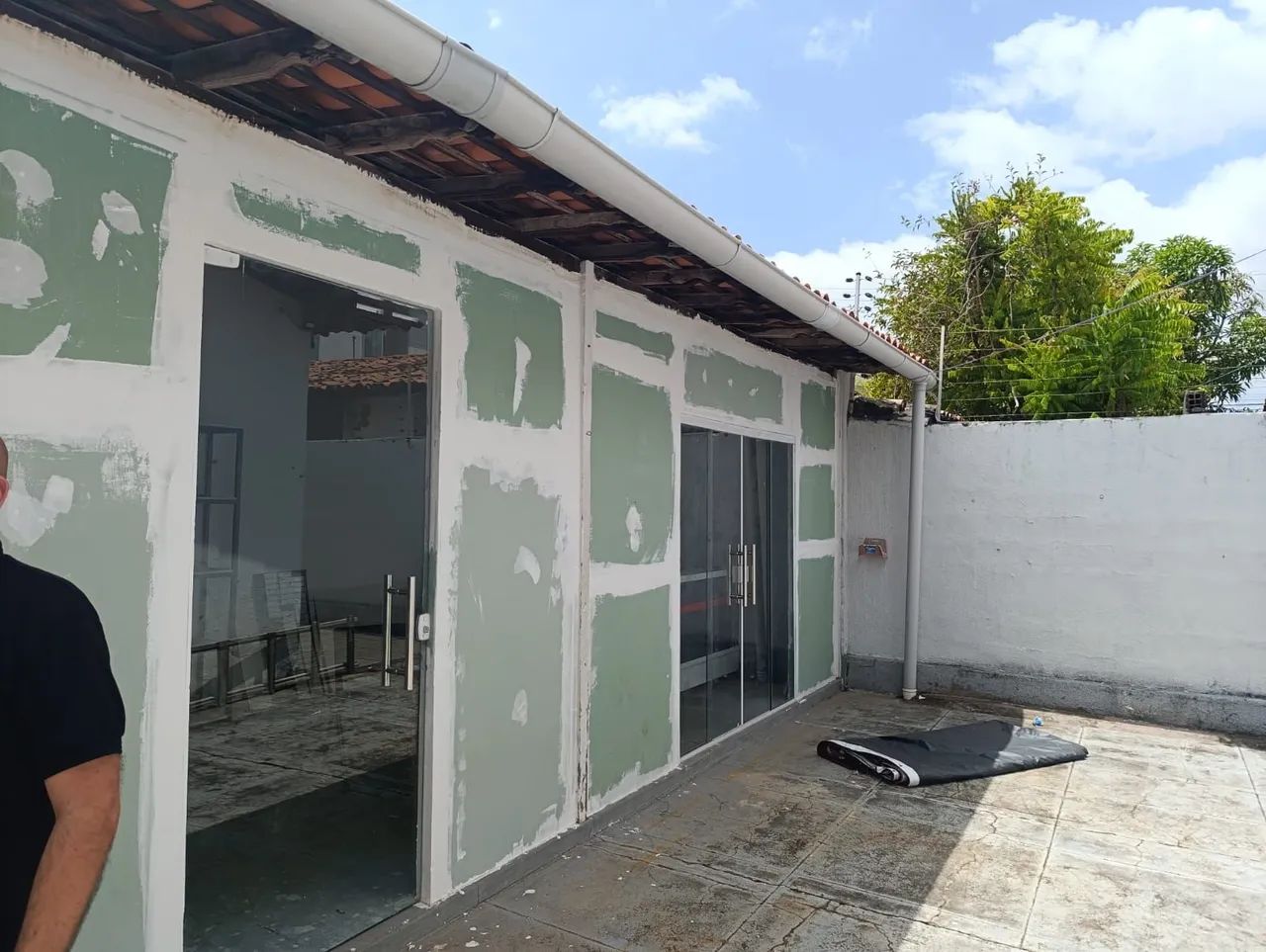 Prédio térreo comercial na Lagoa com 8 salas e estacionamento - Foto 3