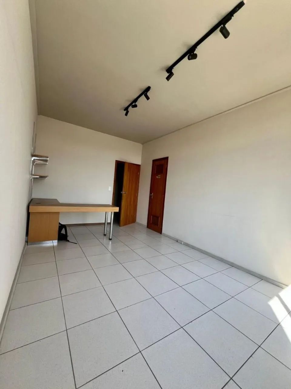 Vendo Sala comercial região hospitalar  - Foto 5
