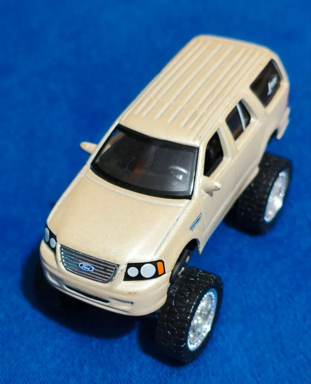 Miniatura Jada Ford Expedition - Hobbies e coleções - Sol, Indaial