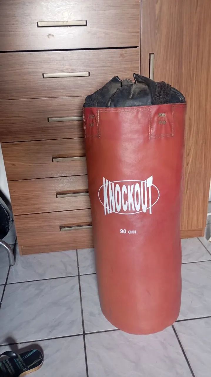 Saco de Pancada Knockout 90cm (Cheio) - Excelente Estado