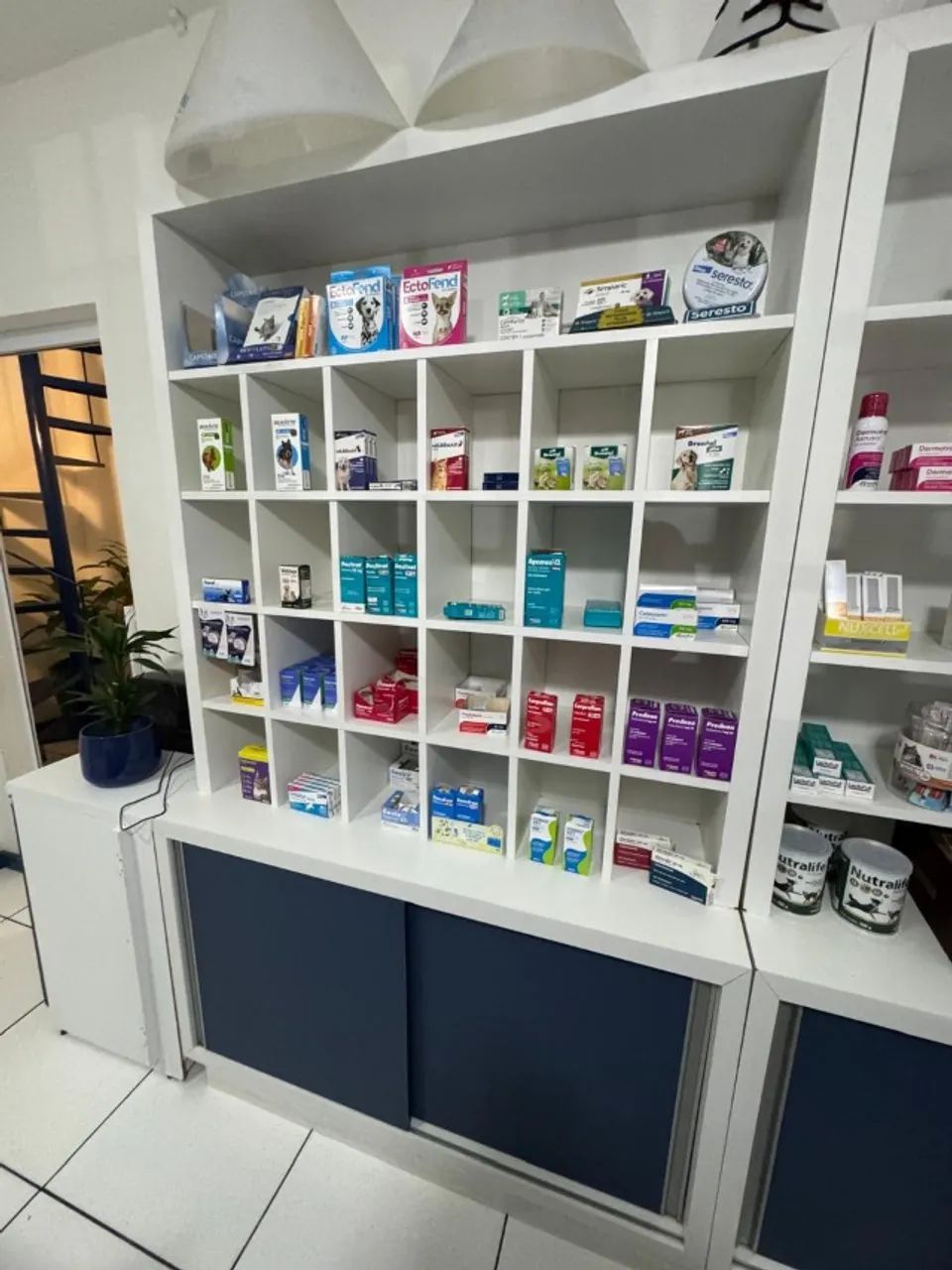 Estante em MDF em dois módulos com prateleiras - Foto 2