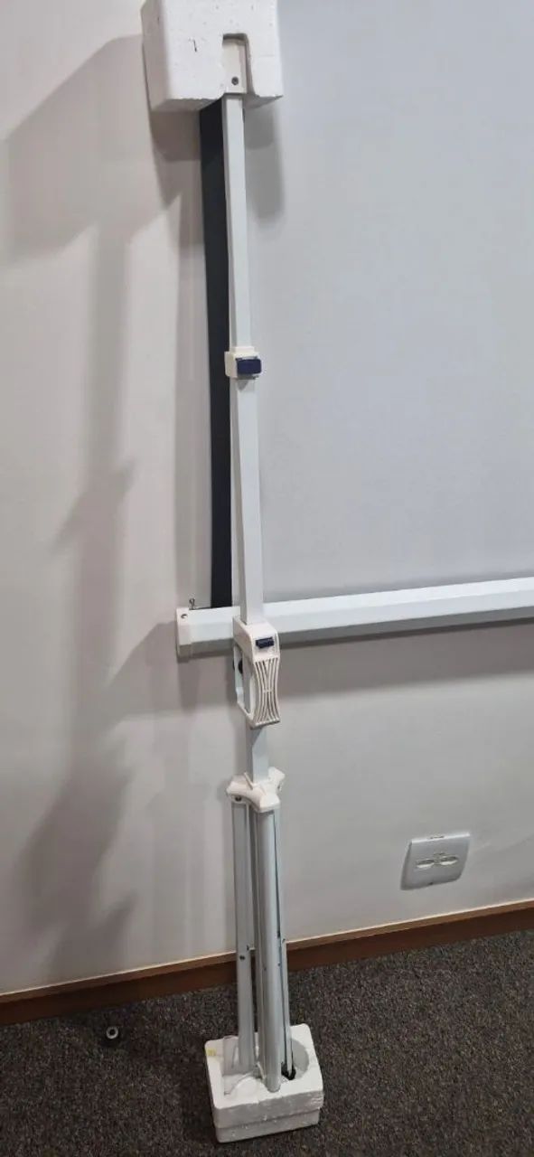 TELA PROJETORA COM SUPORTE TRIPÉ