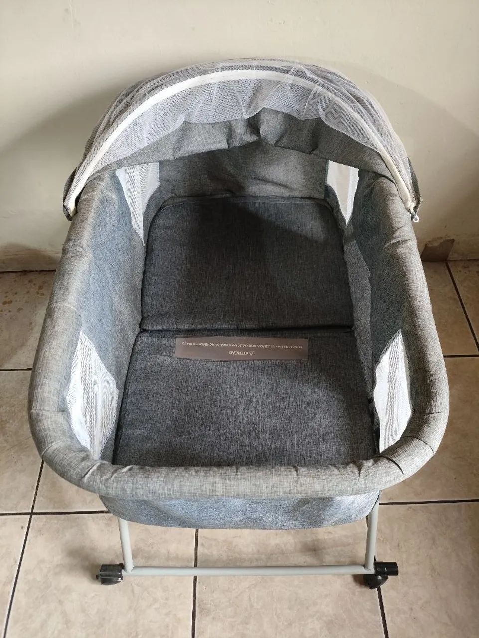 Berço portátil que balança  - Foto 3