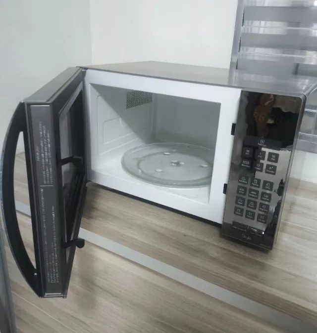 Microondas Panasonic 32 litros  - Foto 2