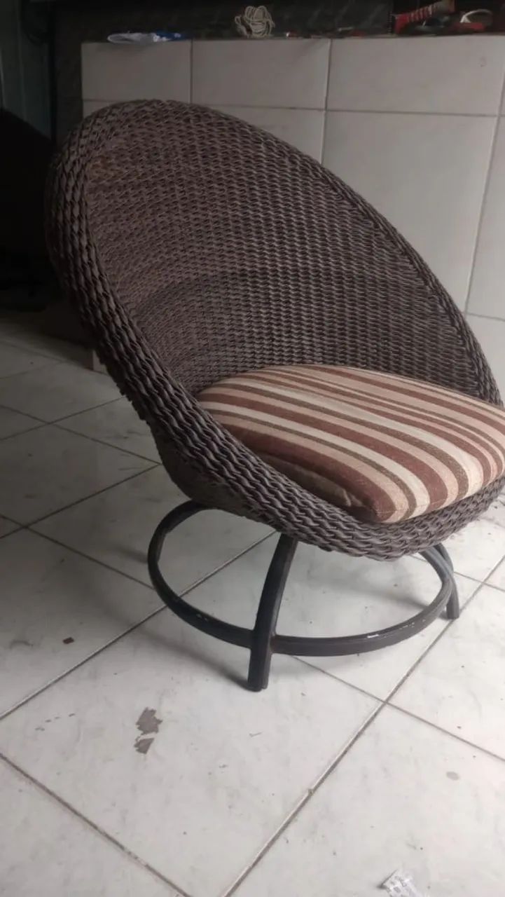 Cadeira de jardim ou varanda giratória - Foto 2