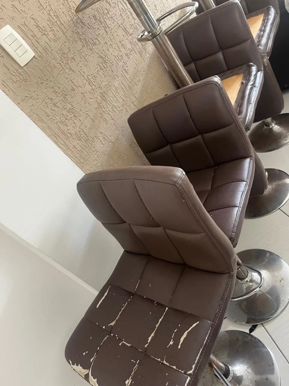Conjunto com 6 banquetas  (para reformar)