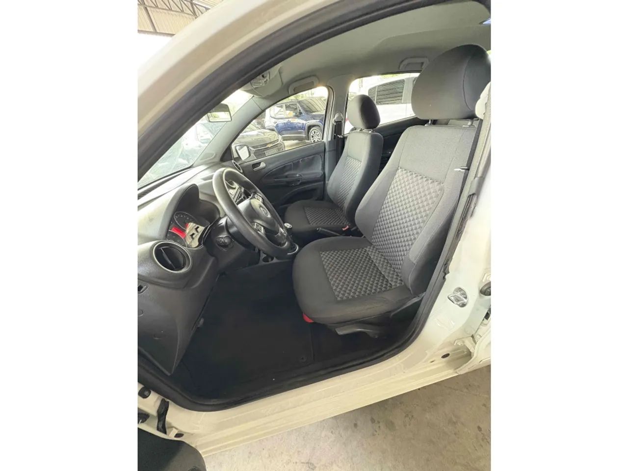 Volkswagen Voyage Comf/highli. 1.6 MI T.flex 8V 4P 2015 - Foto 7
