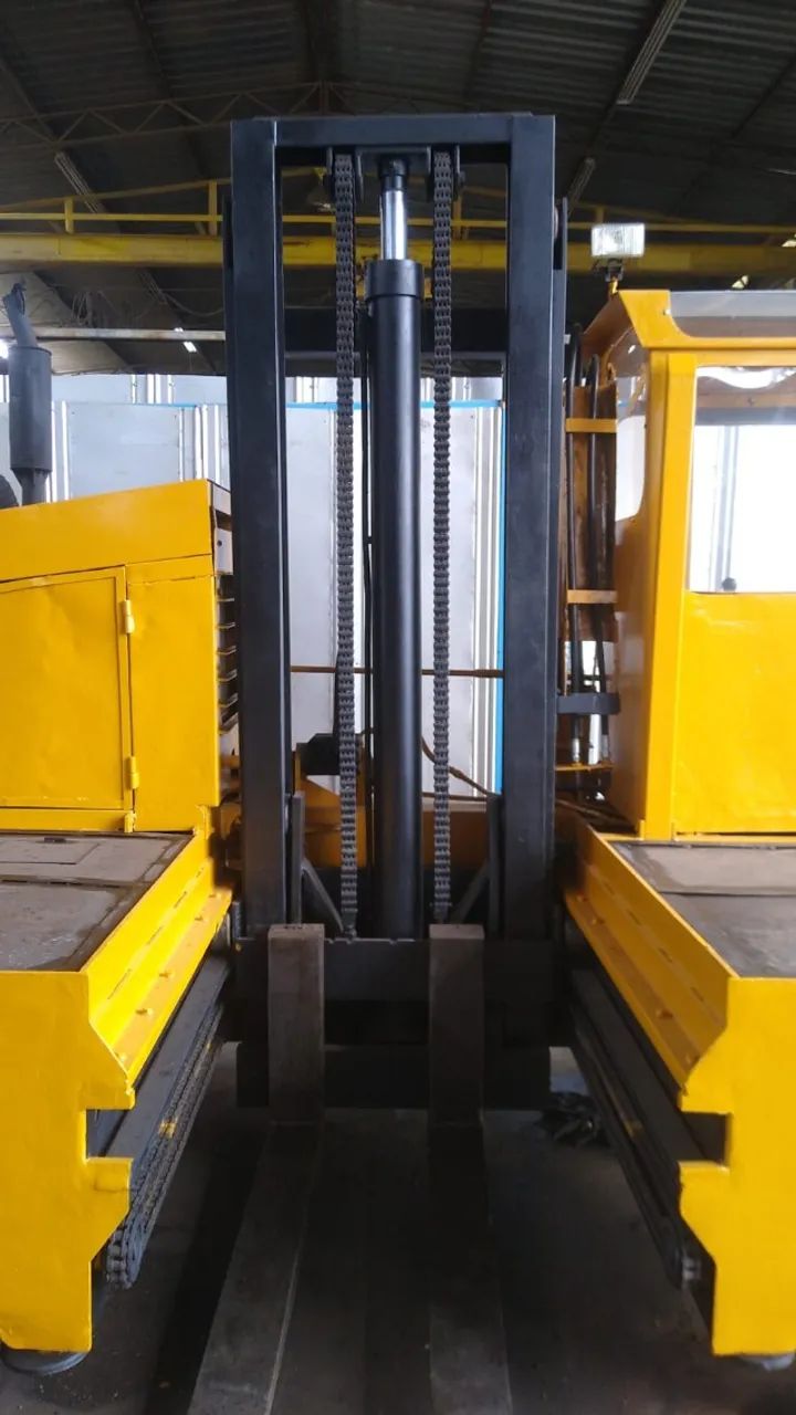 Empilhadeira lateral 7 Ton - Foto 2