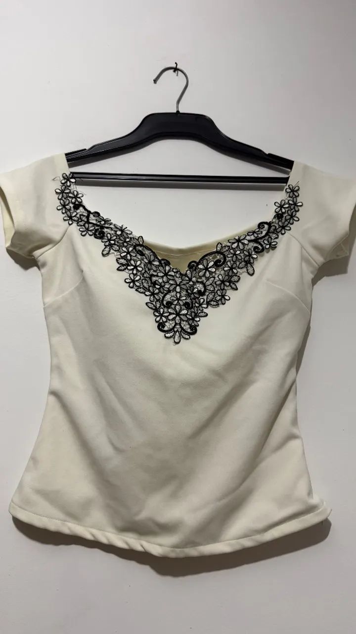 Kit 2 blusas com bordado - Foto 4