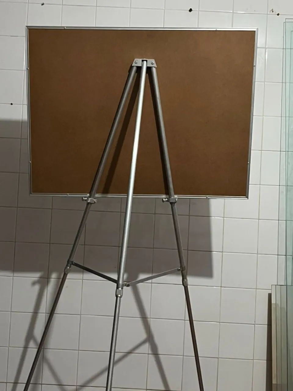 Quadro Branco com capa e cavalete. - Foto 2