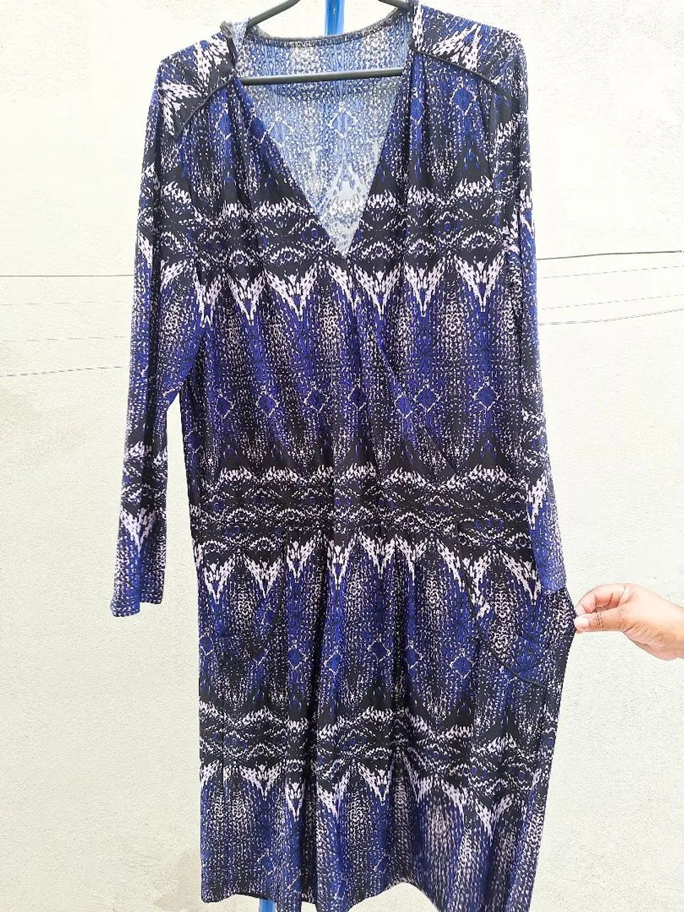 Vestido Plus Size Azul Estampado com Bolso - Foto 5