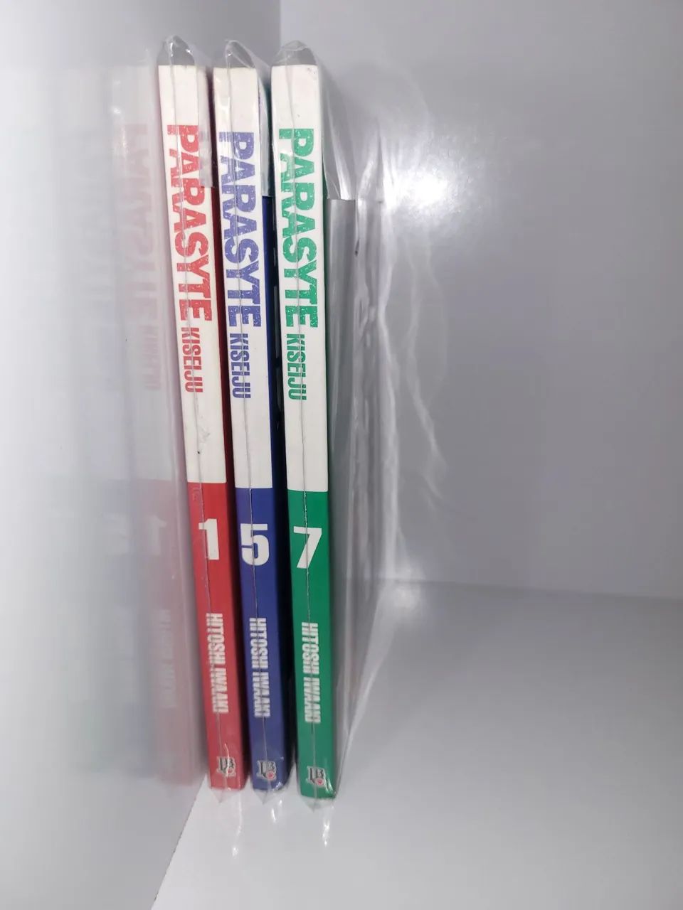 Parasyte volumes 1 e 5