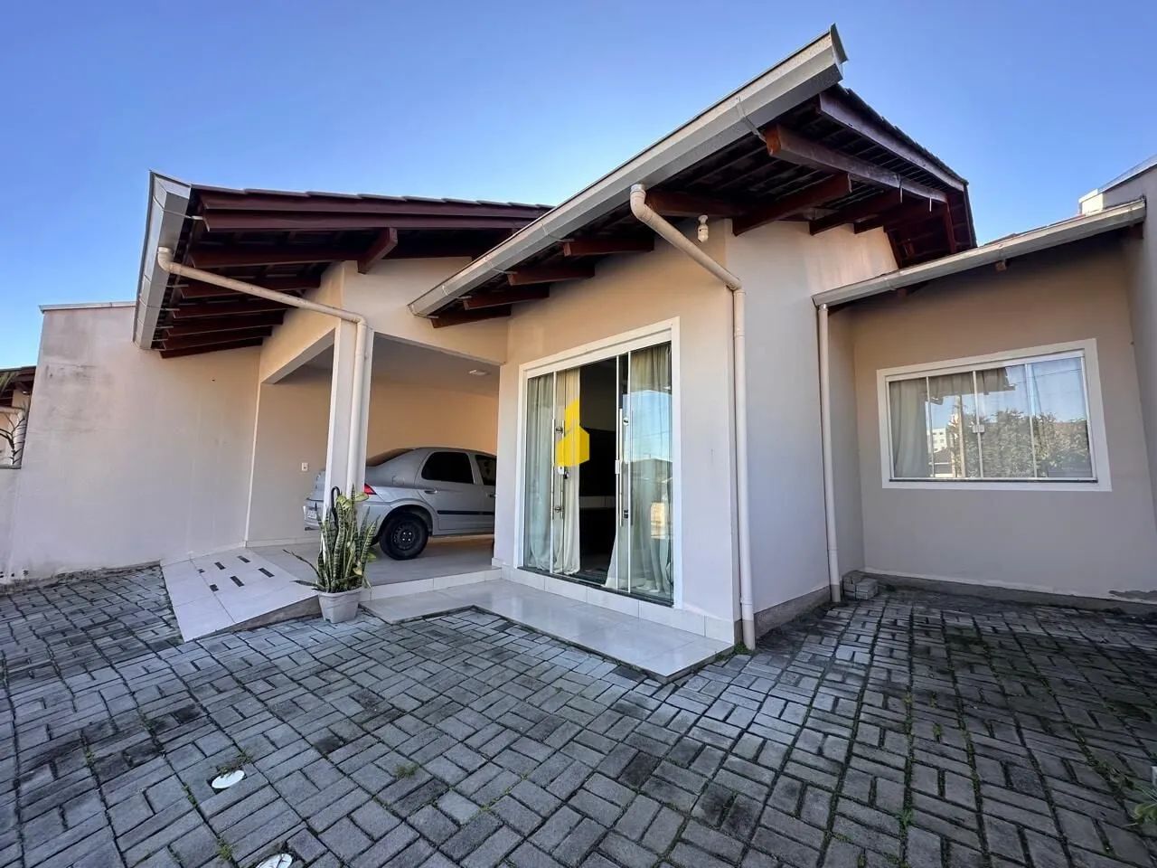 Casa à Venda no Centro de Rodeio - Foto 2