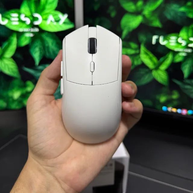 Mouse Gamer RS7 Branco 3 Modos Bluetooth, 2.4G e Cabo USB