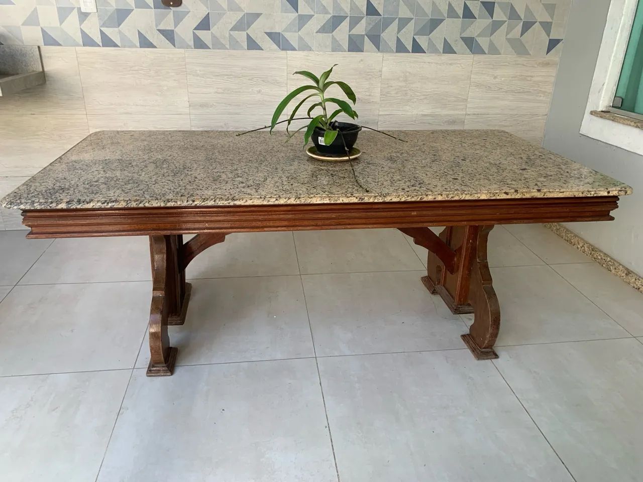 Mesa de Madeira Maciça / tampo de granito ( colonial) - Foto 2