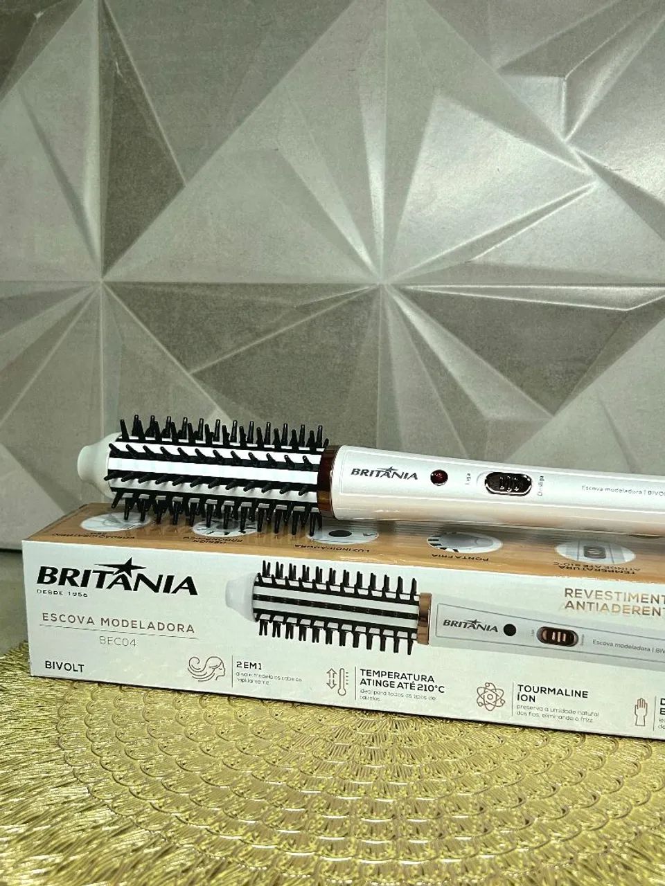 Escova Modeladora Britânia 2 em 1 Bivolt