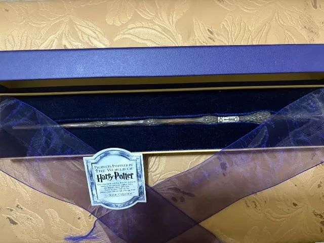 Varinha Noble Collection - Dumbledore / Varinhas das Varinhas - Foto 5