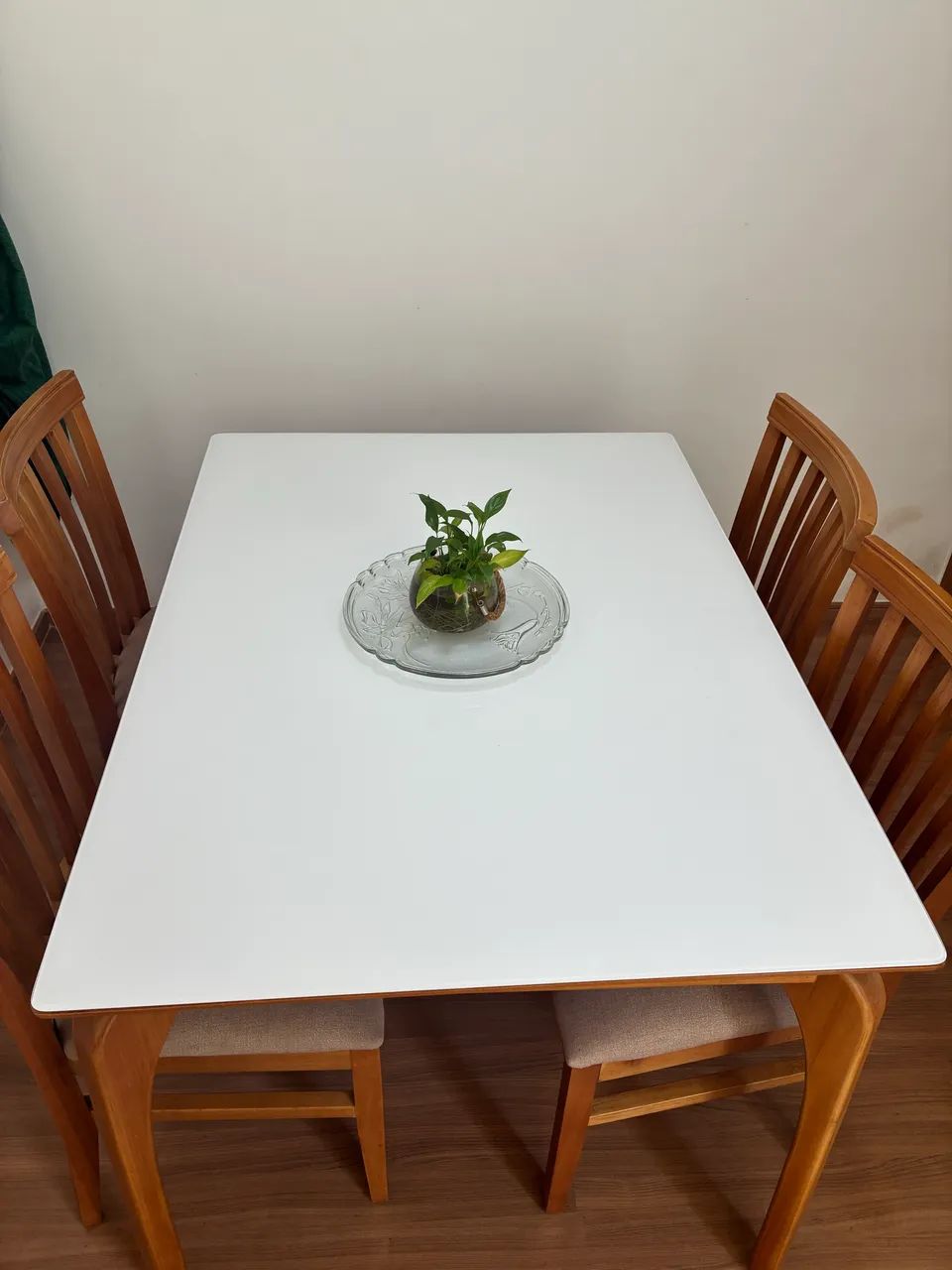 Mesa de jantar + 4 cadeiras