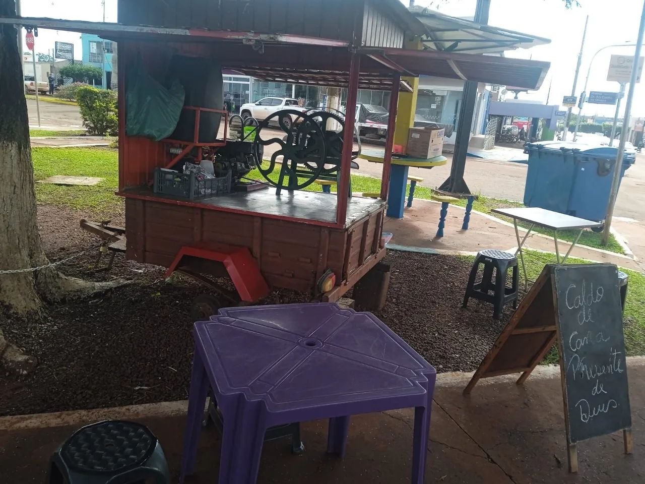 Trailer de caldo de cana, engenho a gasolina 