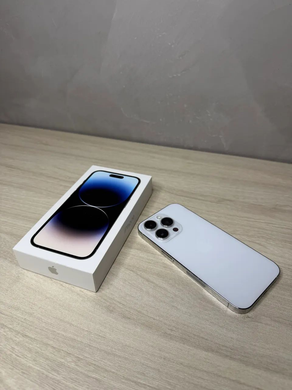 Apple iPhone 14 Pro Maxシルバー 本体 iPhone 14 Pro Max 128GB SILVER (seminovo) – LS