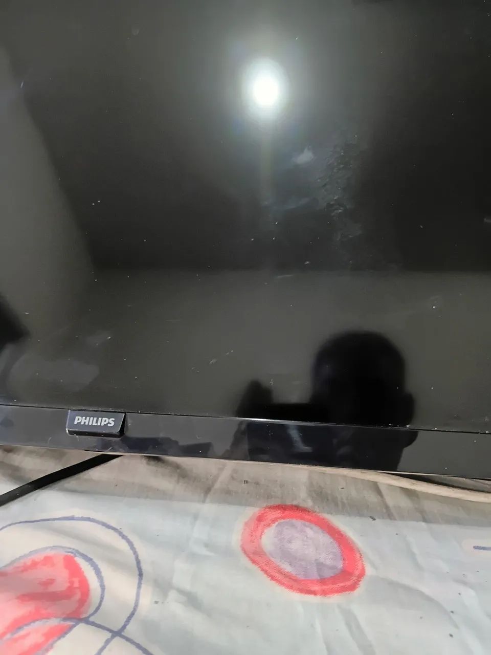 Tv Philips de 32 polegadas não liga nada. Para quem conserta. 
