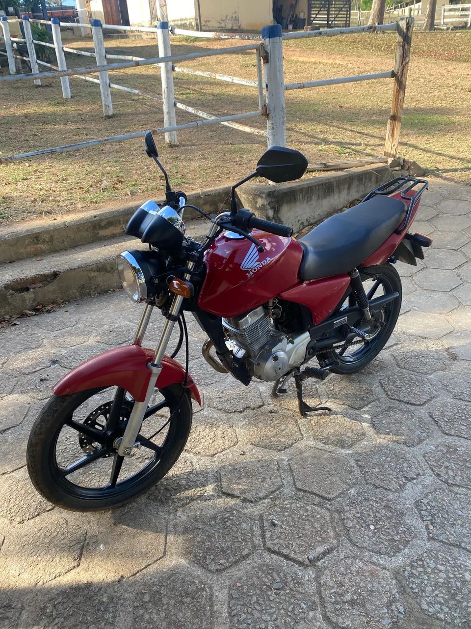 Titan 150 - Foto 2