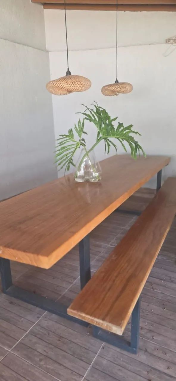 MESA + 2 BANCOS EM MADEIRA MACIÇA  - Foto 5