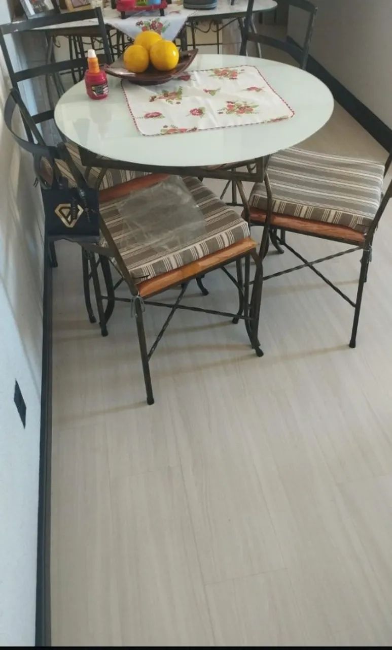 Mesa de ferro tampão de vidro branco. - Foto 3