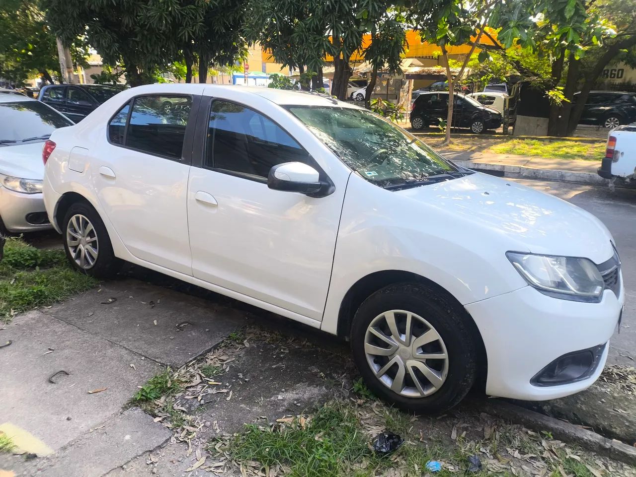 Renault Logan Expression Hi-flex 1.6 8V 4P 2015 - Foto 2