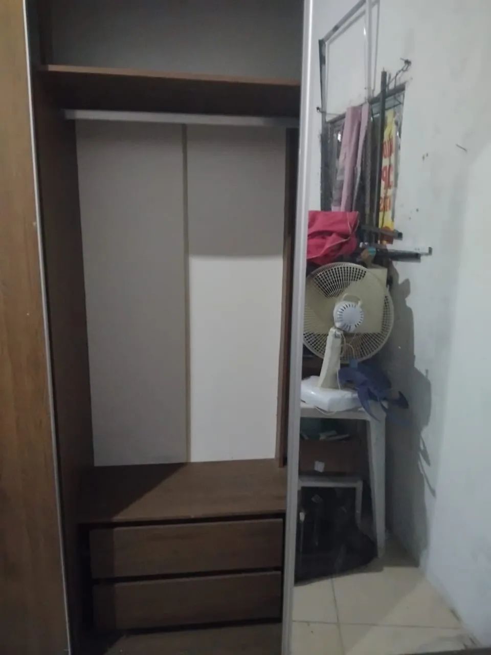 Guarda roupa casal com espelho  - Foto 2