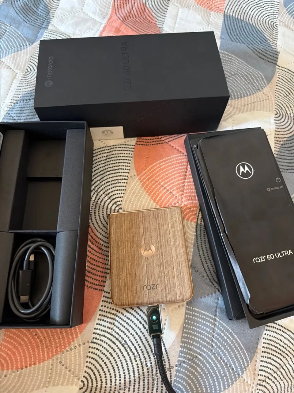 Moto Razr 60 ultra - Foto 2