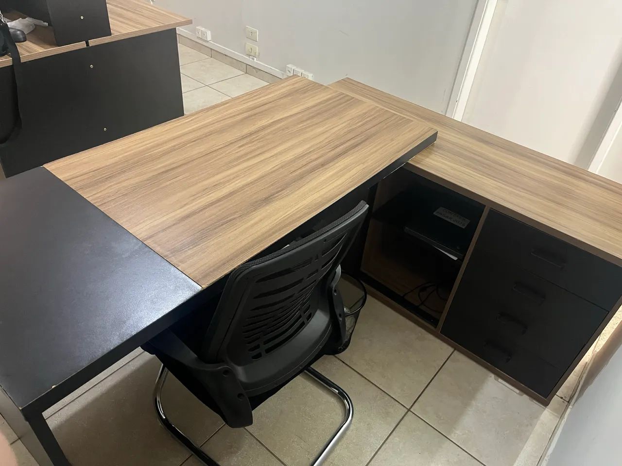 Vende se mesa de escritório  - Foto 2