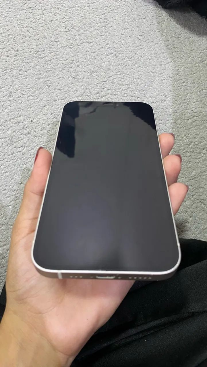 iPhone 12 