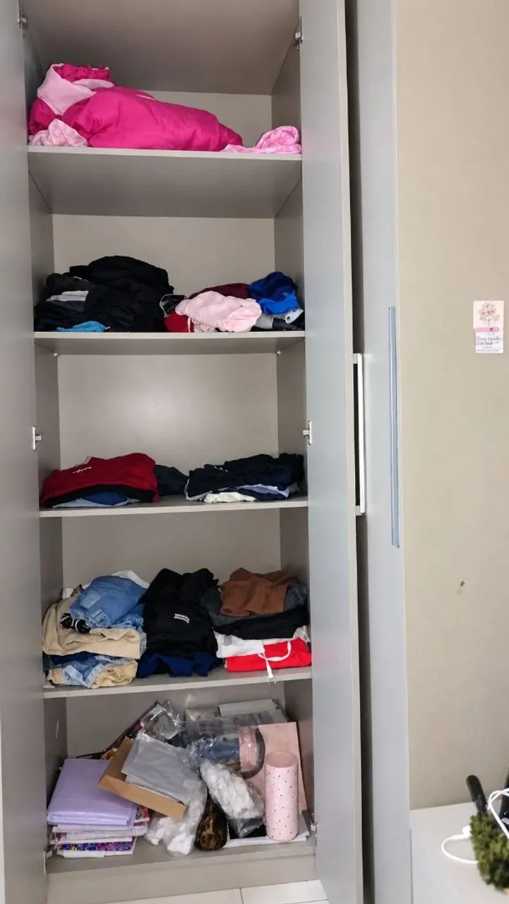 Guarda roupa novo e espaçoso - Foto 4